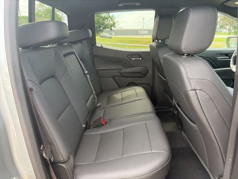 Used 2024 Chevrolet Colorado LT w/ LT Convenience Package III AWD/4WD image 35