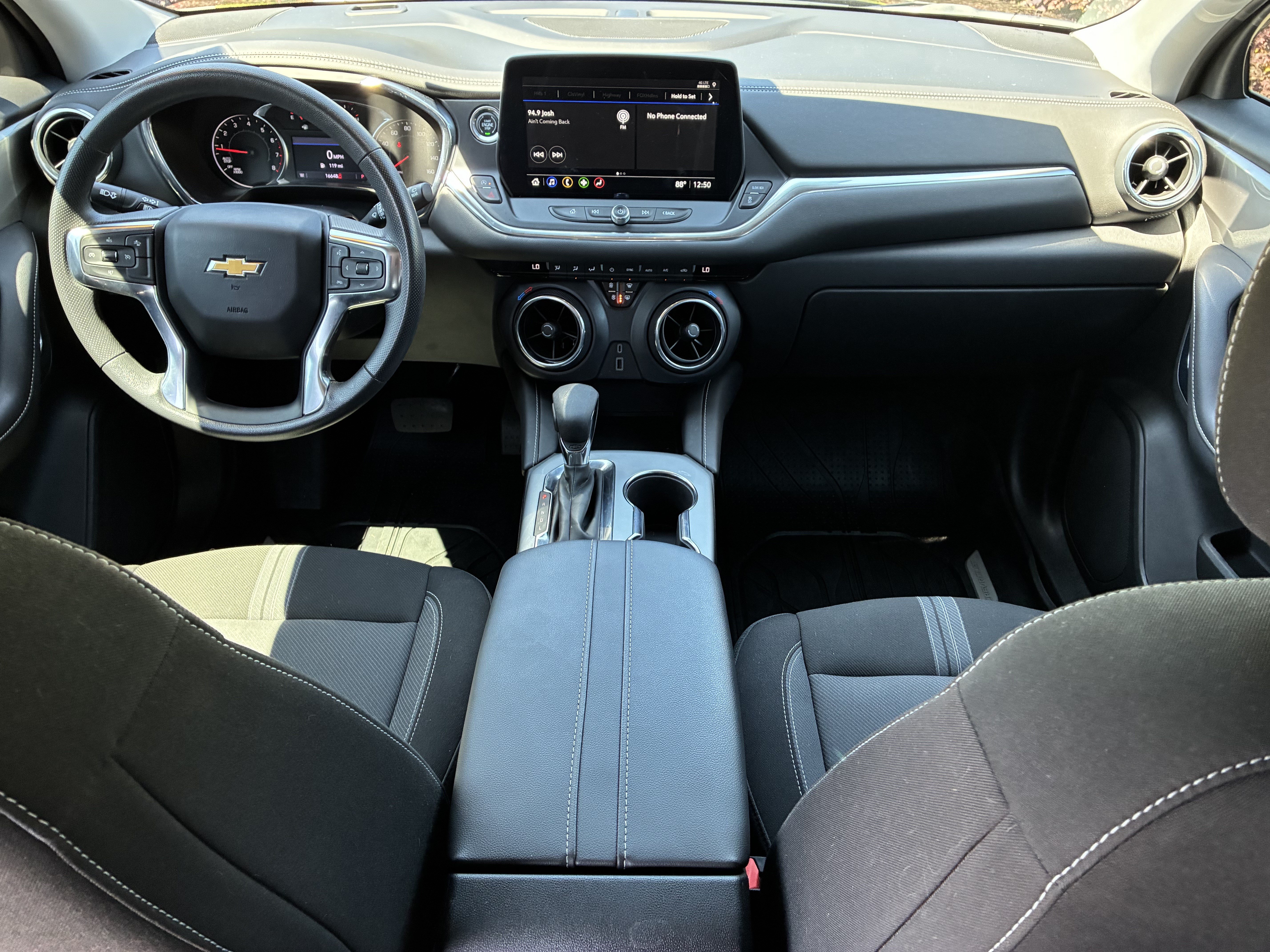 Used 2023 Chevrolet Blazer LT w/ Midnight/Sport Edition FWD image 18