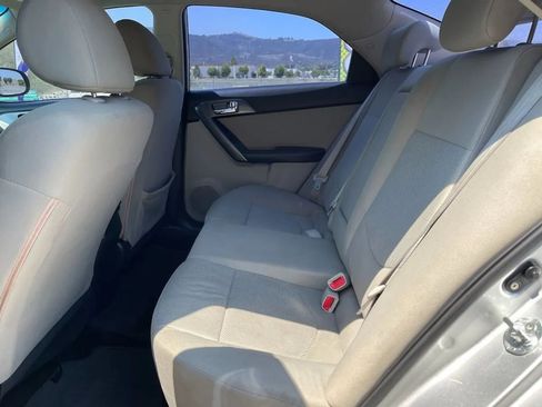 Used 2013 Kia Forte EX image 18