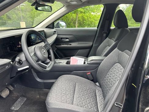 Used 2026 Nissan Kicks SV w/ SV Premium Package AWD/4WD image 9