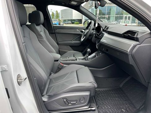 New 2025 Audi Q3 2.0T Premium image 10