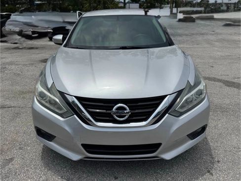 Used 2018 Nissan Altima 2.5 SL FWD image 8