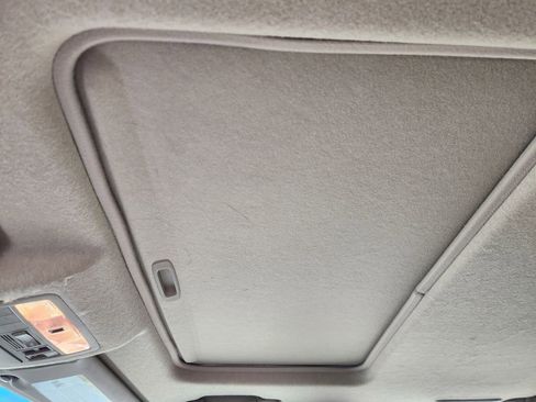 Used 2013 Toyota Highlander Limited image 26