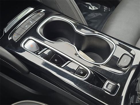 Certified 2023 Buick Envision Essence image 16