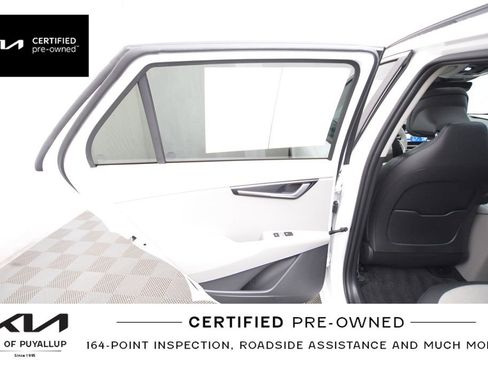 Certified 2023 Kia Niro Wave w/ Wave Preserve Package image 12