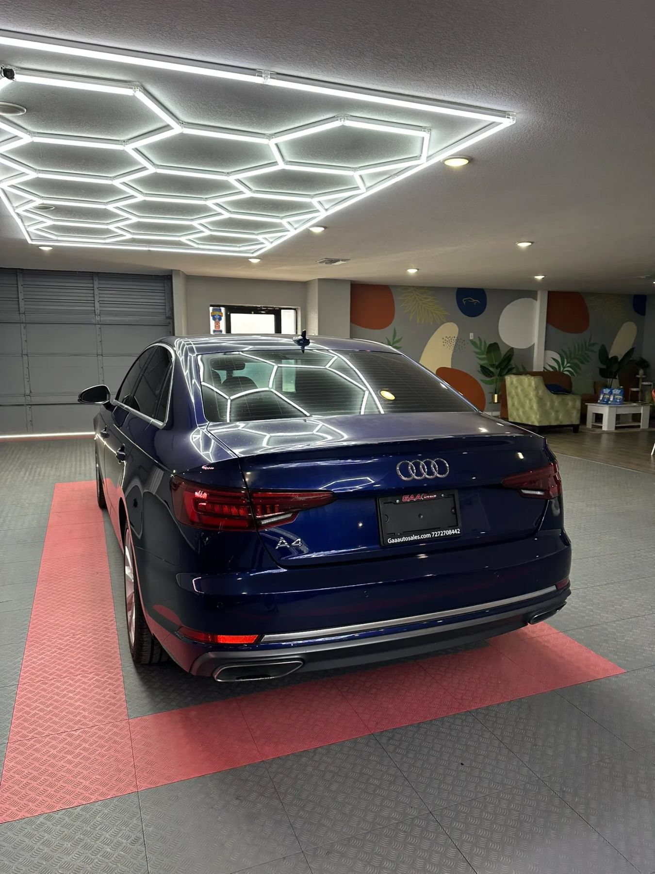 Used 2019 Audi A4 2.0T Premium Plus w/ Premium Plus Package FWD image 4