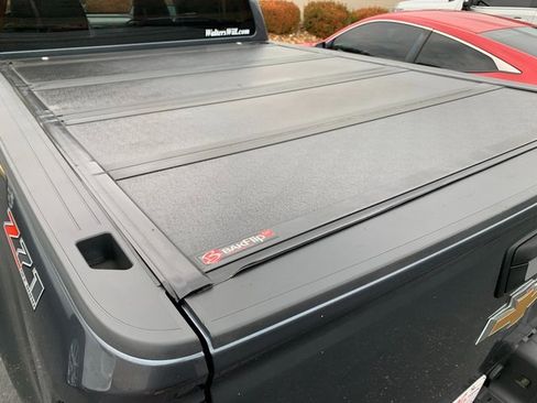 Used 2015 Chevrolet Colorado Z71 image 18