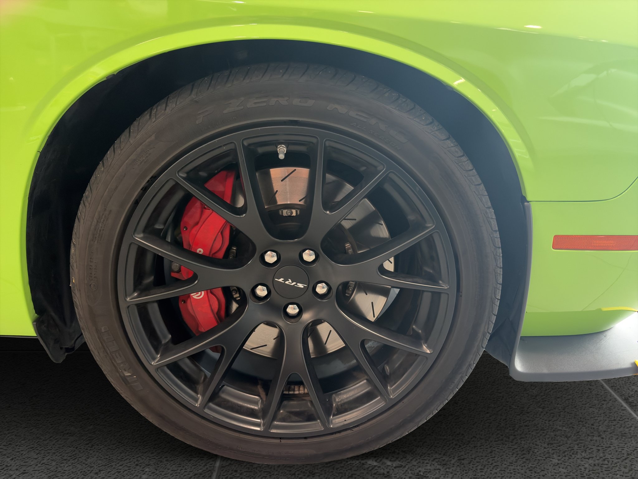 Used 2015 Dodge Challenger SRT Hellcat RWD image 25
