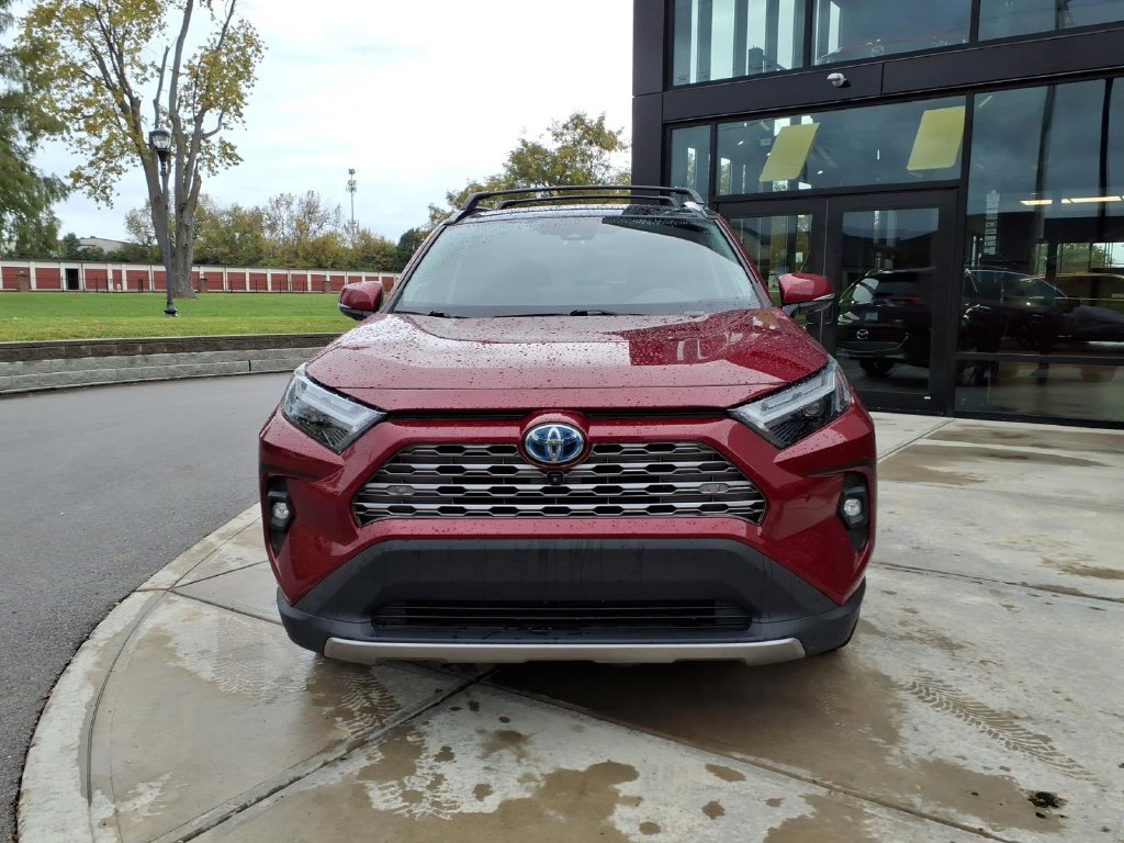 Used 2023 Toyota RAV4 Limited AWD/4WD image 2