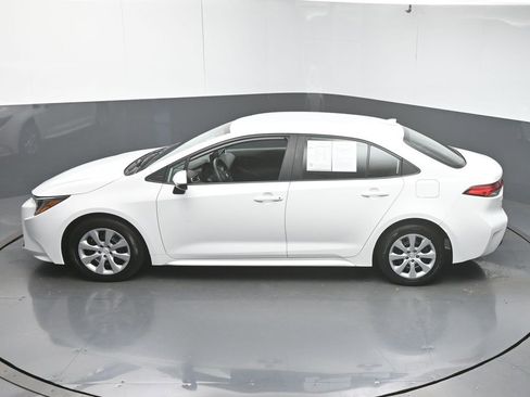 Used 2024 Toyota Corolla LE image 41