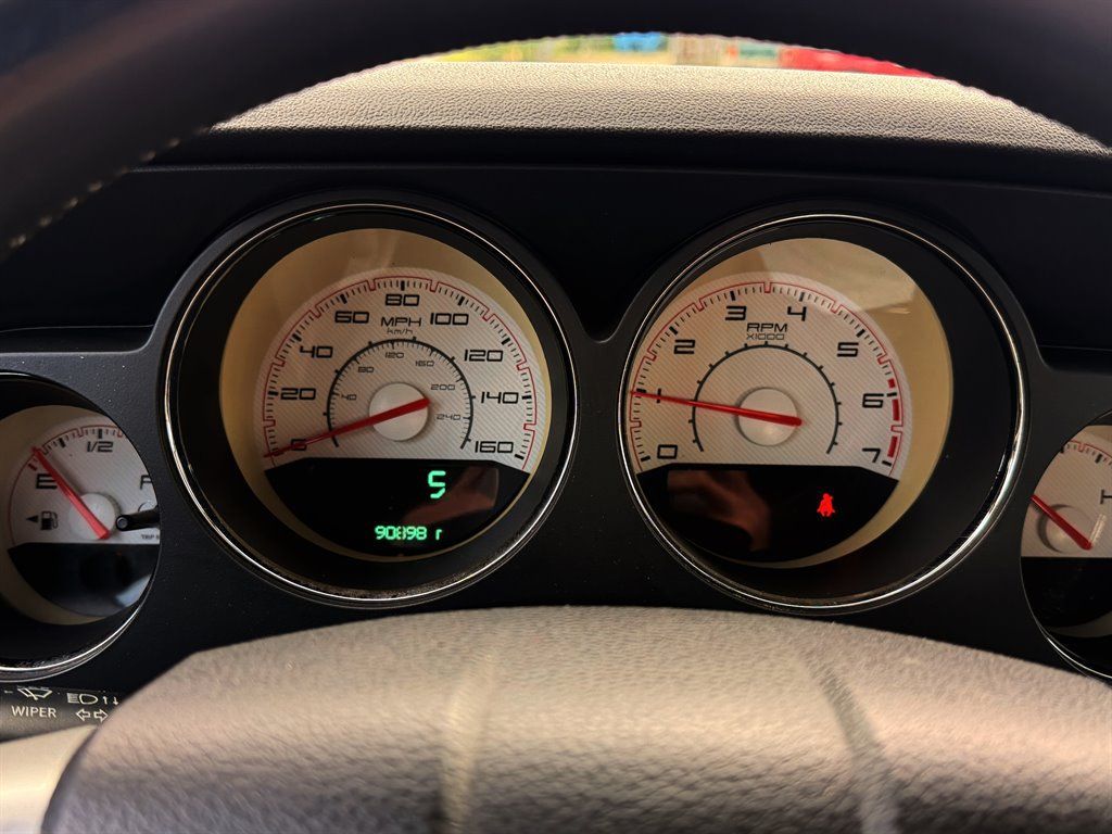 Used 2014 Dodge Challenger R/T RWD image 13