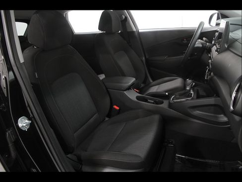 Certified 2023 Hyundai Kona SEL AWD/4WD image 17