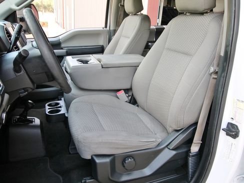 Used 2017 Ford F250 XLT AWD/4WD image 24