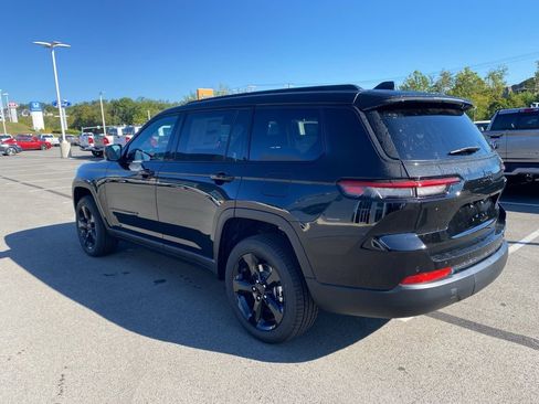 New 2025 Jeep Grand Cherokee L Limited w/ Black Appearance Package image 5