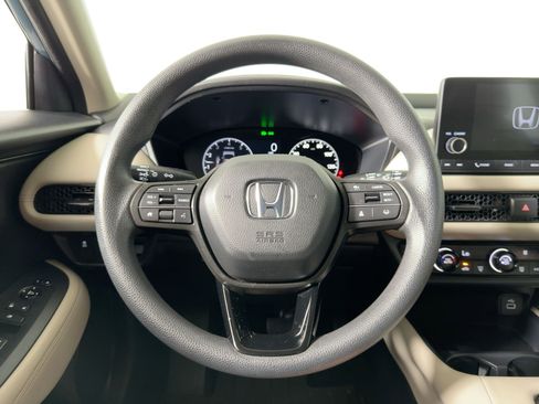 Used 2024 Honda HR-V LX image 14