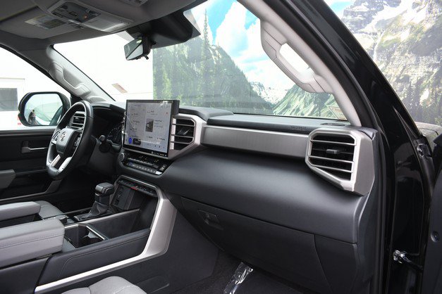 Used 2023 Toyota Tundra Limited w/ TRD Off-Road Package AWD/4WD image 24