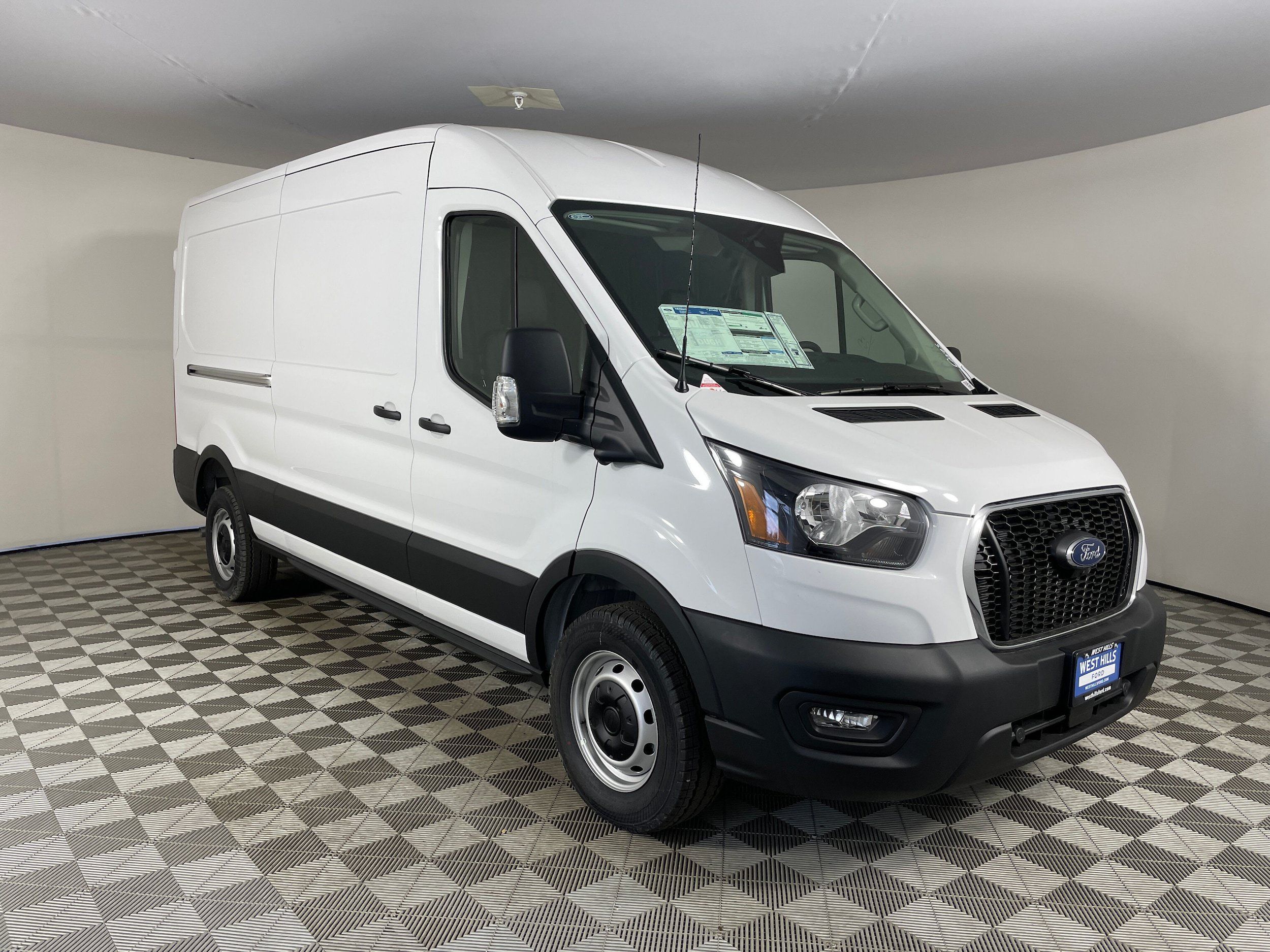 New 2025 Ford Transit 250 148 Medium Roof RWD image 7
