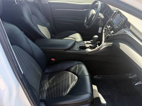 Used 2021 Toyota Camry SE FWD image 21