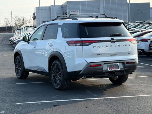 New 2026 Nissan Pathfinder SL w/ SL Premium Package image 6