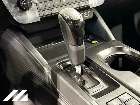 New 2026 Subaru Outback Limited XT AWD/4WD image 18