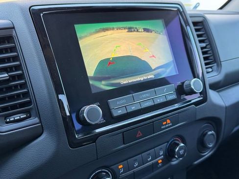 Used 2022 Nissan Frontier S w/ Technology Package image 9