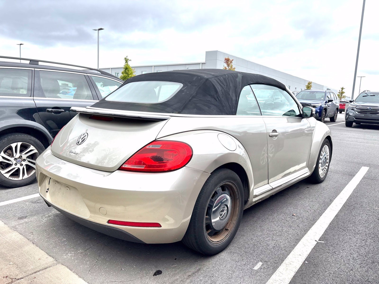 Used 2016 Volkswagen Beetle 1.8T S FWD image 4