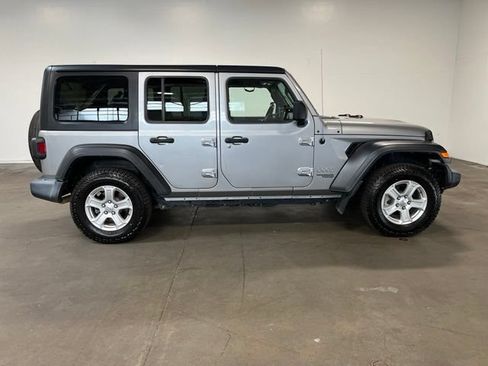 Used 2019 Jeep Wrangler Unlimited Sport S AWD/4WD image 2