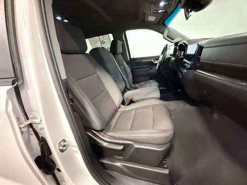 Used 2023 Chevrolet Silverado 1500 LT AWD/4WD image 13