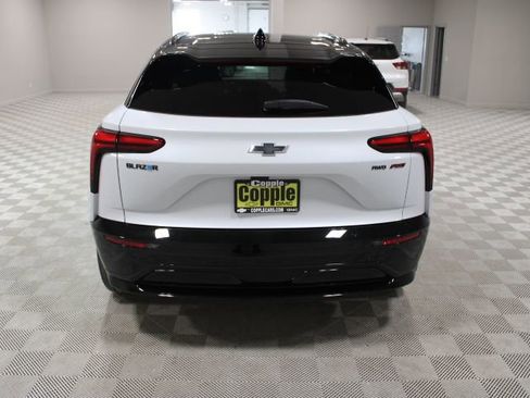 New 2026 Chevrolet Blazer EV RS AWD/4WD image 11