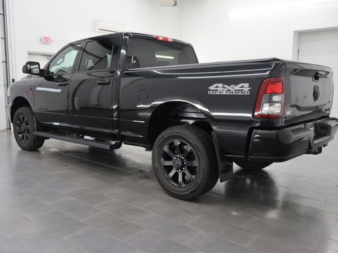 Used 2020 RAM 2500 Big Horn w/ Night Edition AWD/4WD image 6