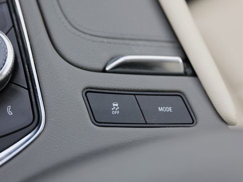 Used 2024 Cadillac XT6 Premium Luxury image 35