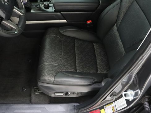 Used 2023 Toyota Tundra Limited RWD image 15