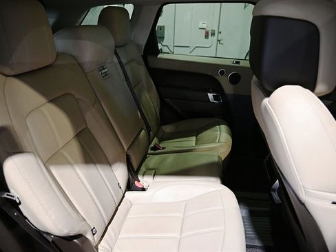 Used 2020 Land Rover Range Rover Sport SE image 22