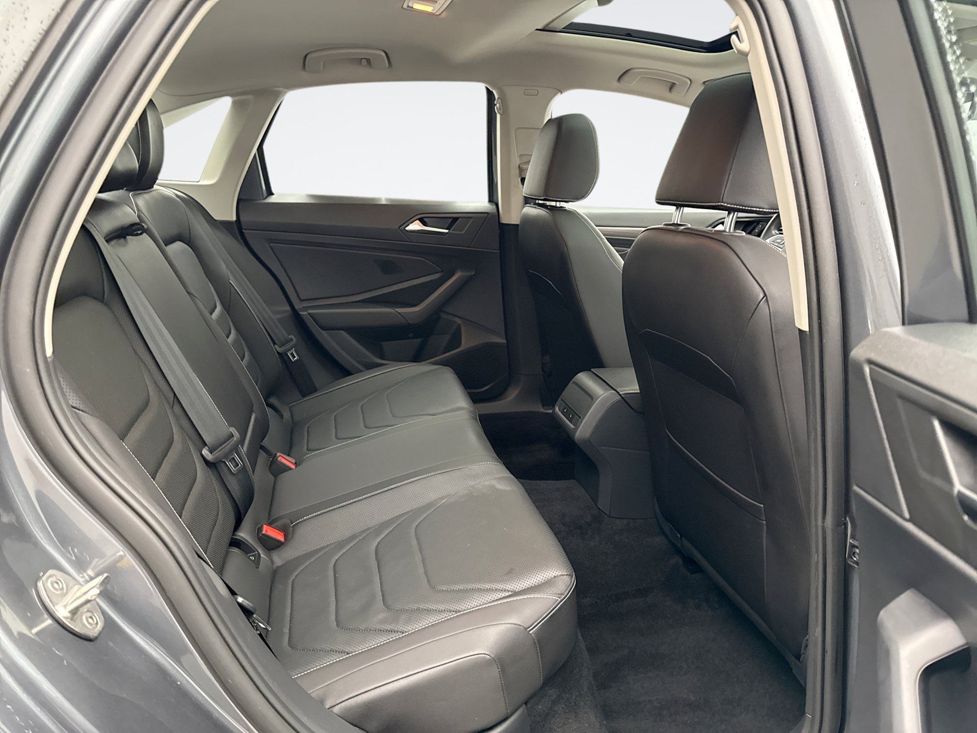 Used 2022 Volkswagen Jetta SEL FWD image 10