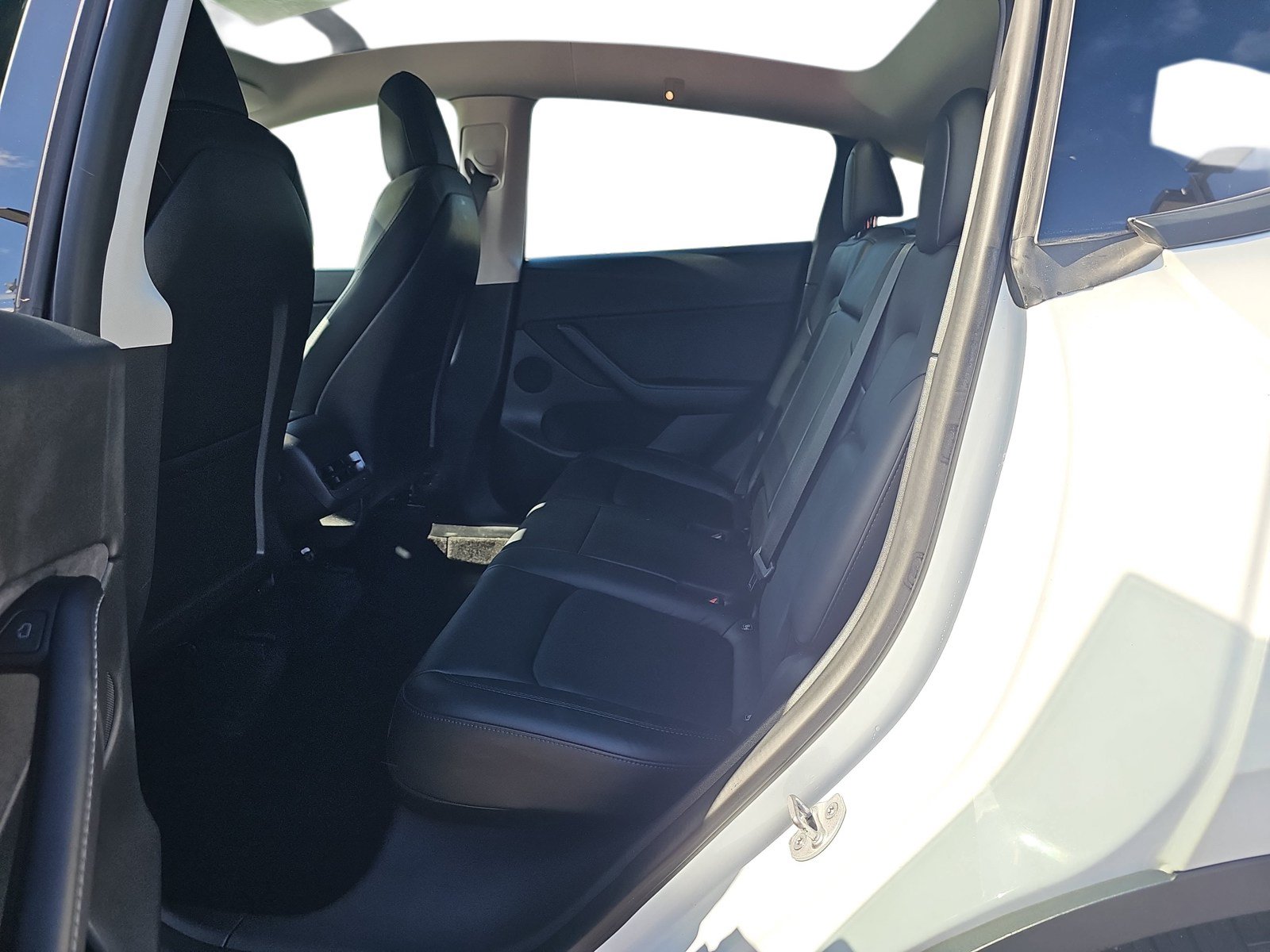 Used 2022 Tesla Model Y Performance AWD/4WD image 11