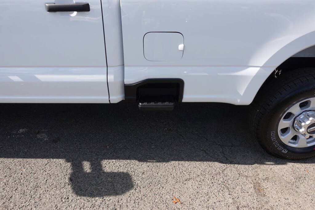 Used 2023 Ford F250 XLT AWD/4WD image 24