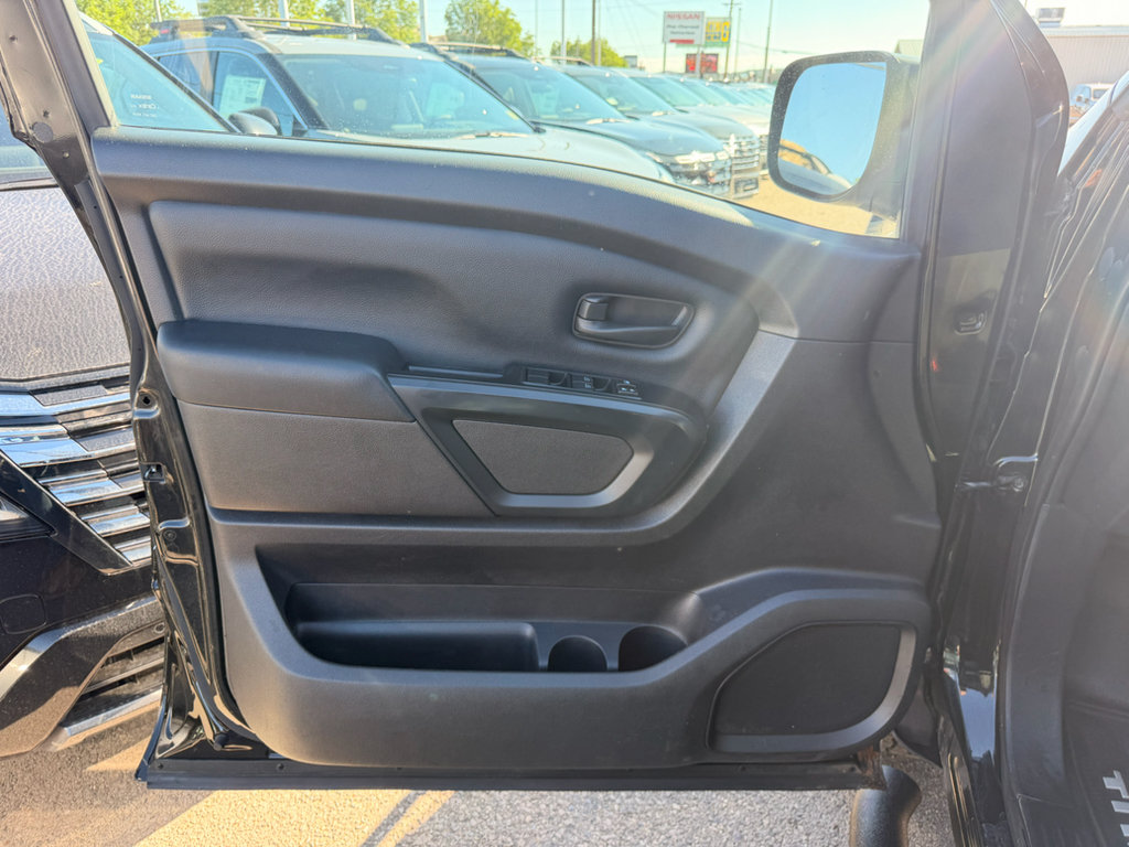Used 2018 Nissan Titan S w/ S Utility Package AWD/4WD image 12