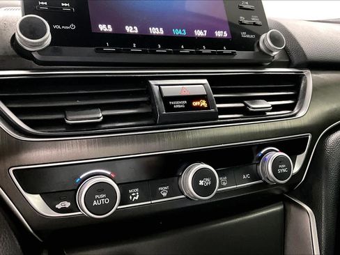 Used 2020 Honda Accord LX image 33