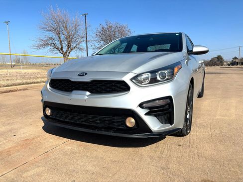 Used 2021 Kia Forte LXS image 4