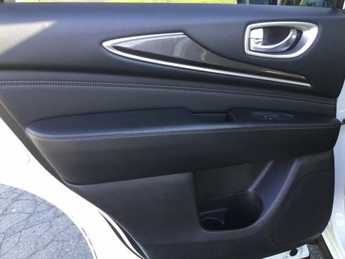 Used 2019 INFINITI QX60 Pure AWD/4WD image 12