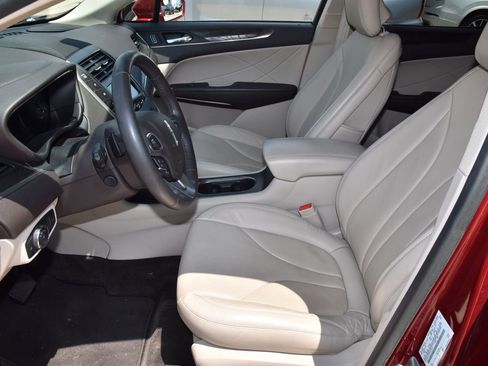 Used 2017 Lincoln MKC Reserve FWD image 10