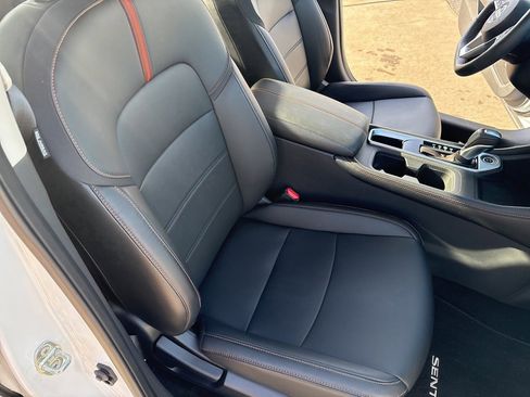 Used 2021 Nissan Sentra SR w/ SR Premium Package image 41