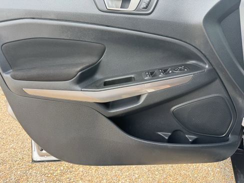 Used 2020 Ford EcoSport SE FWD image 19