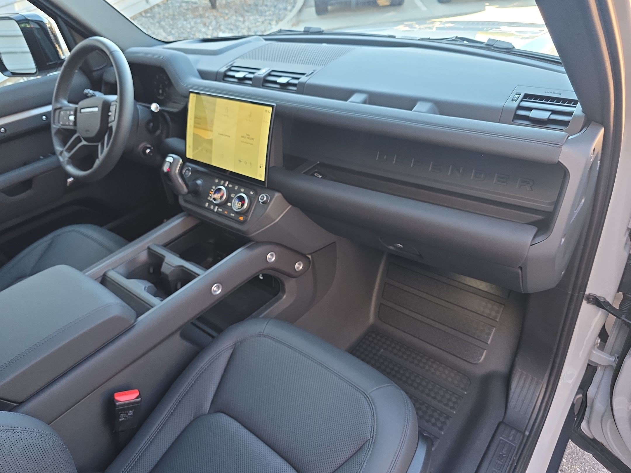Used 2026 Land Rover Defender 110 S AWD/4WD image 33