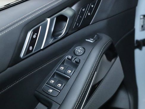 Used 2025 BMW X5 xDrive40i image 17