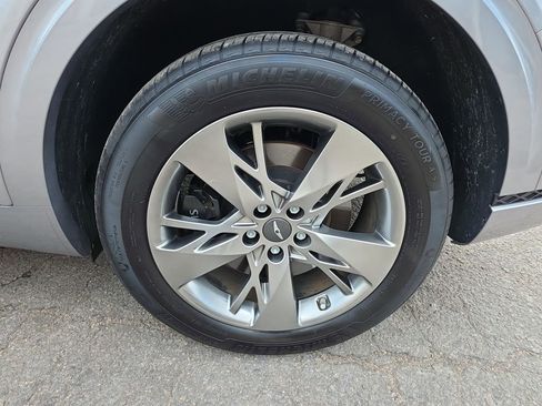 Used 2024 Genesis GV70 3.5T Sport image 39