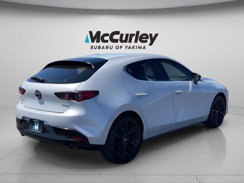 Used 2024 MAZDA MAZDA3 s FWD image 5