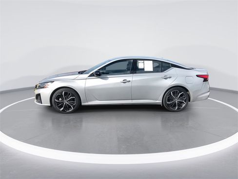Used 2024 Nissan Altima 2.5 SR image 5