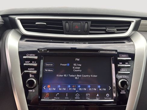 Used 2018 Nissan Murano S image 15