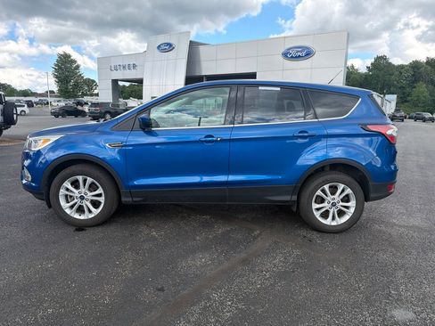 Used 2017 Ford Escape SE AWD/4WD image 2